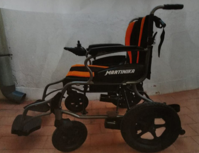 La imagen muestra la silla eléctrica puesta a la venta en este anuncio