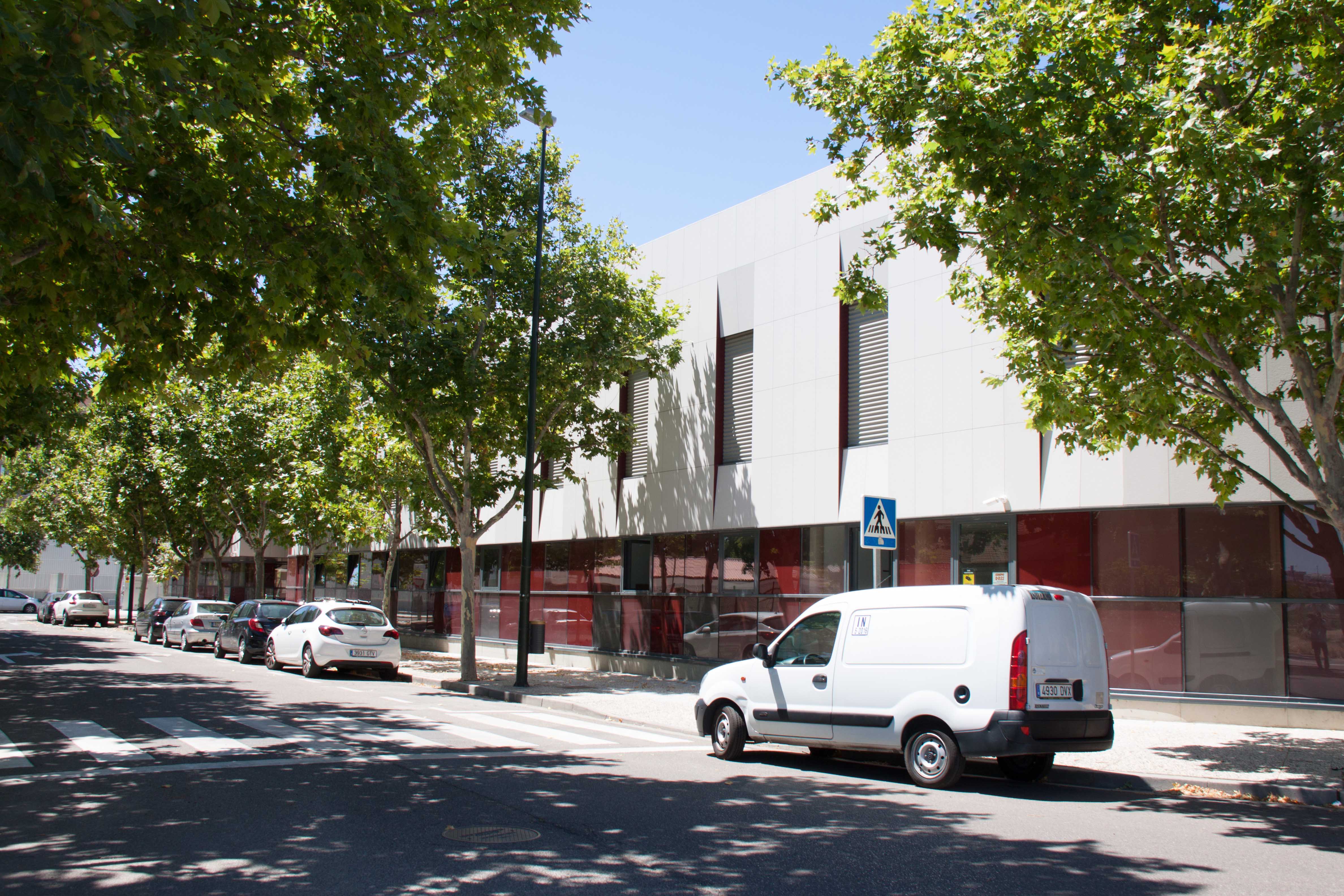 Fachada de la residencia Josemi Monserrate de Fundación Dfa en Zaragoza