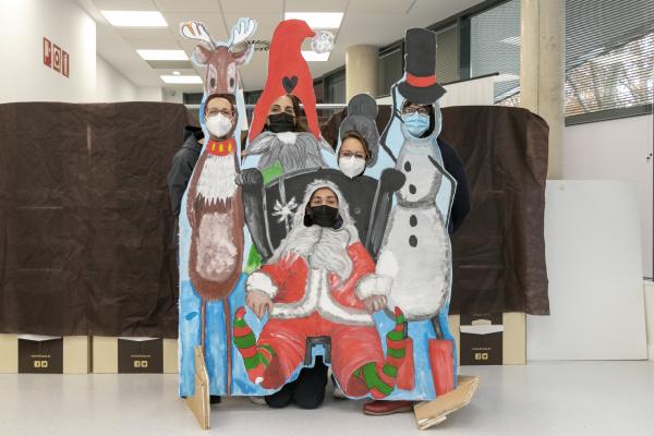 El fotcall con algunos de los alumnos y alumnas de los programas