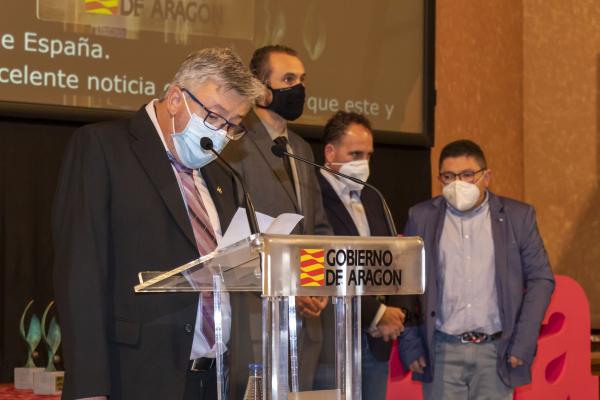 Fernando Egido recoge el premio en nombre del CAI COCEMFE Alicante
