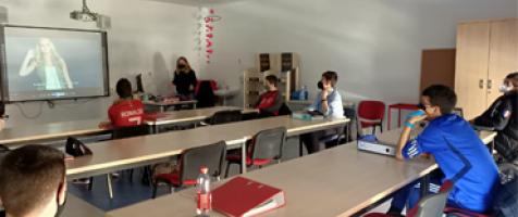 Aula de formación con alumnado de los PCI