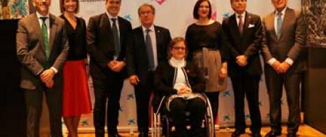 Inaugurada la exposición “La solidaridad a través del mundo” de José Manuel Cardiel en favor de Fundación DFA  en Store Caixabank