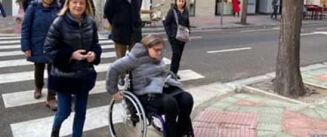Zaragoza adaptará más de 1.000 pasos de peatones para conseguir unas aceras plenamente accesibles
