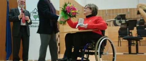 Fundación DFA, premiada por la Unión Vecinal Cesaraugusta