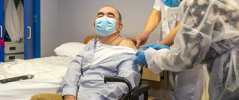 «Las personas que viven en las residencias llevan un año dándonos una lección admirable»