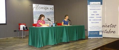 Sara Martínez habla sobre la discapacidad en una mesa del CPEPA Alcorisa