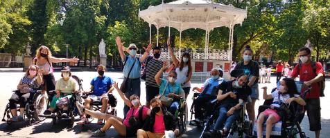 Foto de familia de una actividad de ocio