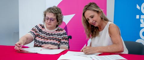 Firma del convenio entre Dfa y El Periódico de Aragón