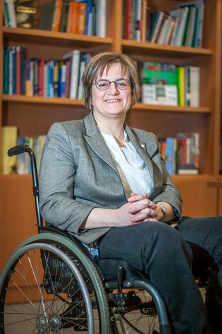 Marta Valencia, presidenta de Fundación DFA