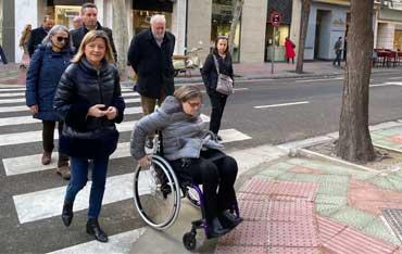 Zaragoza adaptará más de 1.000 pasos de peatones para conseguir unas aceras plenamente accesibles