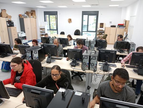 El alumnado, en una de las clases
