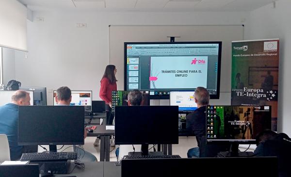 Uno de los talleres dirigidos a la búsqueda de empleo