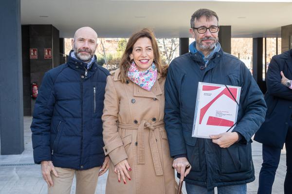 La alcaldesa, con representantes de Dfa